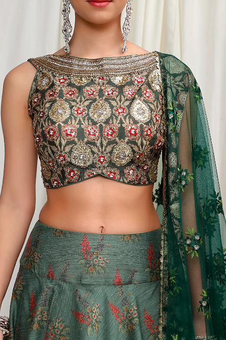 Roop Sari
