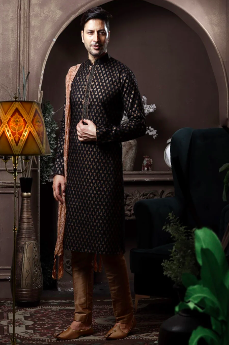 Roop Sari